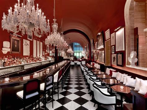 Luxurious Cocktail Bar in NYC .